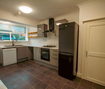 3 bedroom terraced house to rent - Photo 6