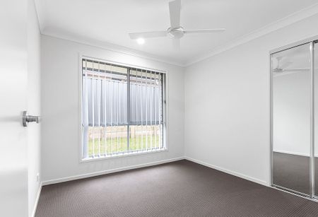 39 Mapplewell Circuit - Photo 3