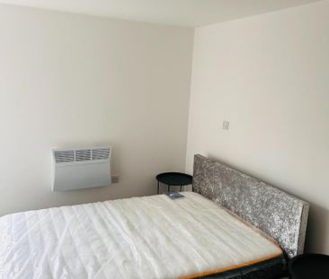 1 bedroom Flat To Let - Photo 6