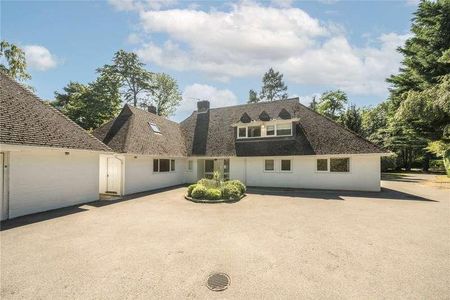 Camp End Road, Weybridge, Surrey, KT13 - Photo 2