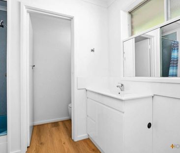 JUST RENOVATED l QUIET BLOCK l PRIVATE COURTYARD - Photo 4