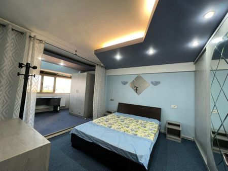 Apartament cu 4 camere, zona Ultra Centrala Palas-Umf - Fotografie 3