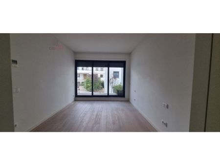 1 bedroom luxury Flat for rent in Calcada do Combro (Santa Catarina), Misericórdia, Lisbon - Photo 4