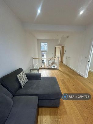 4 bedroom detached house to rent - Photo 1