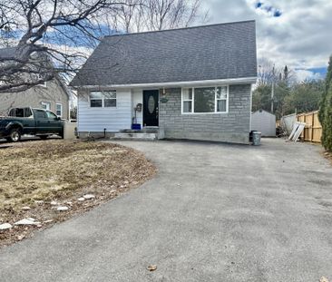 For Lease - 658 Coronation Avenue, Alta Vista and Area, Ontario - Photo 2