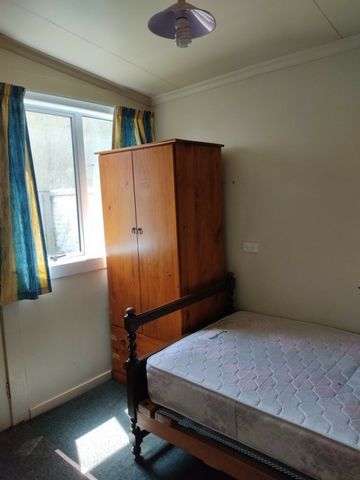 Cornhill Street - Available 2026 - Internet Included - Fully Furnished - Photo 2