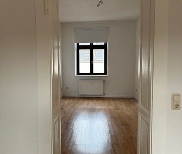 Altbau mit Wohnküche und hohen Decken - Foto 6