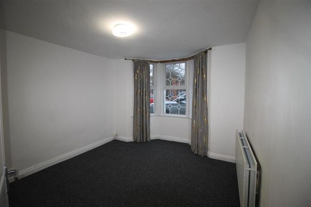 3 bedroom end of terrace house to rent - Photo 1