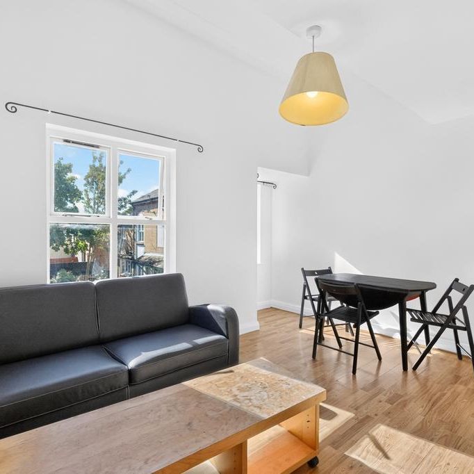 2 bedroom maisonette to rent - Photo 1