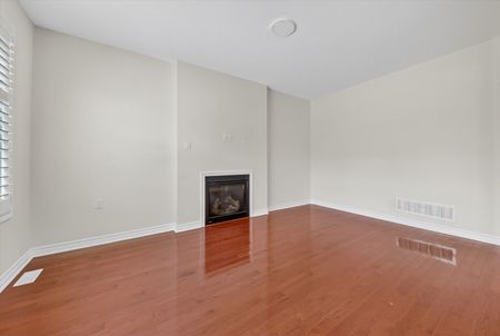 For Lease - 26 Newhouse Boulevard, Caledon, Ontario - Photo 2