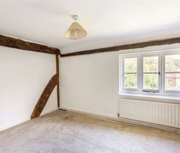 Character cottage situated in sought after village - Photo 4