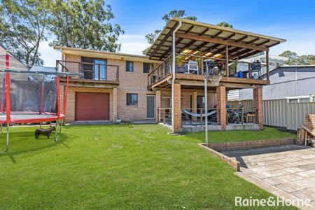 Coastal Family Home with Flexible Living in Prime Mollymook Location! - Photo 4