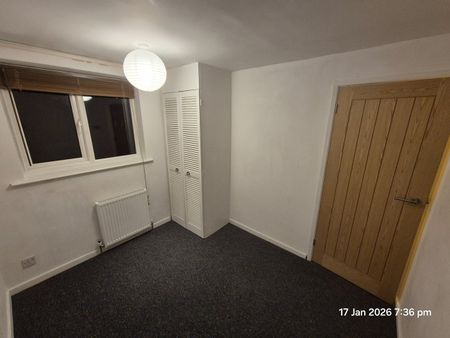 2 Bed End Terrace, Springfields, NG2 - Photo 2