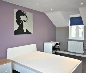 4 bedroom private hall to rent - Photo 3