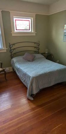 Beautiful 2 Bedroom Home in James Bay - Photo 1