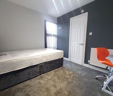 3 bedroom terraced house to rent - Photo 5