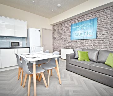 1 bed house share to rent in Coal Clough Lane, Burnley, BB11 - Photo 2