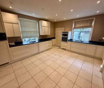 Loves Grove, Worcester, WR1 - Photo 3