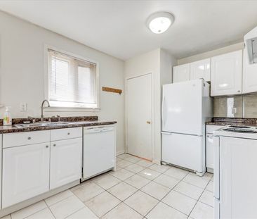 For Lease - 90 Celeste Drive Unit# Main, Toronto, Ontario - Photo 3