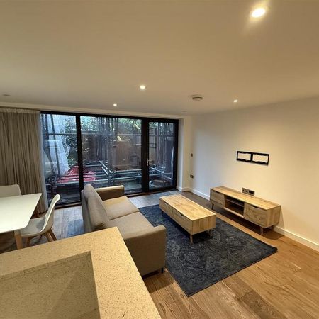 3 bedroom maisonette to rent - Photo 4