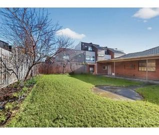 Location & Low Maintenance Family Home - Photo 5