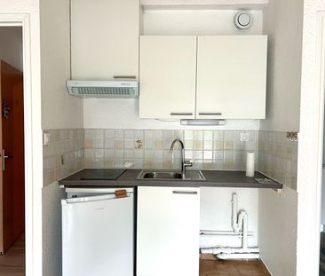 Location Appartement 1 pièce 37m² - Photo 3