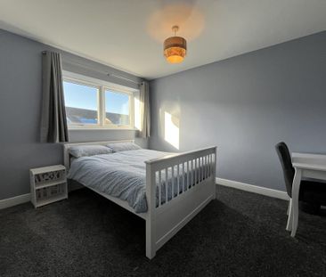 1 bedroom in a house share to rent - Photo 4