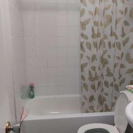 Cession de bail appart 1 chambre à coucher et 1 salle de bain - Photo 4