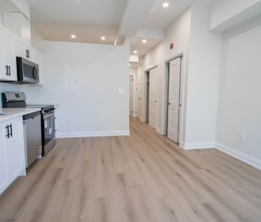 Newly Renovated 1 Bedroom unit in Welland - Photo 1