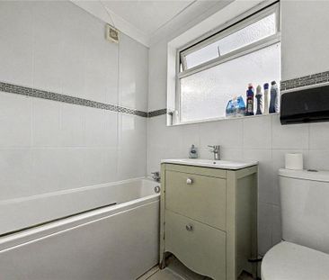 3 bedroom end of terrace house to rent - Photo 6