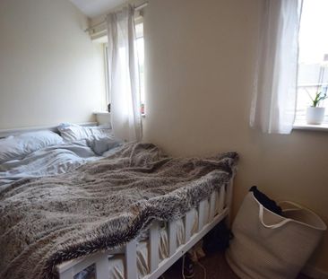 5 bedroom end of terrace house to rent - Photo 2