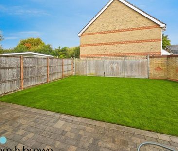 Poplar Close - Photo 1