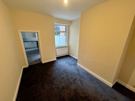 4 Bed Terraced House, Gill Street, M9 - Photo 4