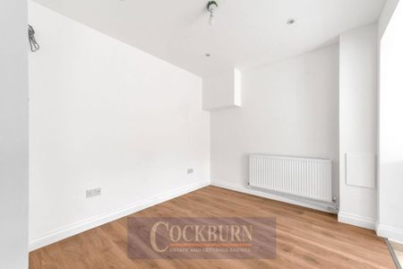 Dunkery Road, London SE9 - 4 Beds 3 Bathrooms! - Photo 2