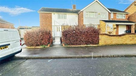 Ashfield Way, Luton, Bedfordshire, LU3 - Photo 3