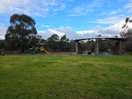 135 Spriggs Dr , CROYDON - Photo 4