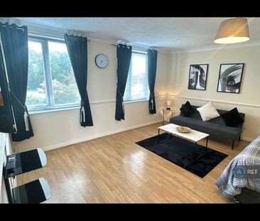 4 bedroom flat to rent - Photo 6