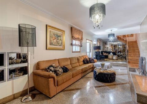 Andar de Moradia T4