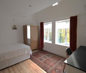 4 bedroom private hall to rent - Photo 3