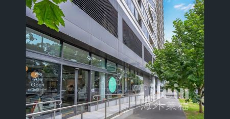 Modern 2-Bedroom Apartment in the Heart of St Kilda - Photo 2