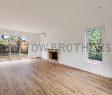 Laurel Way , E18 2UA - Photo 1