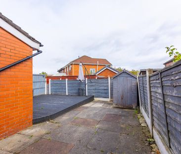 Speakman Avenue, Leigh, WN7 - Photo 4