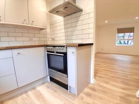 Arran Close, Cambridge £1,250 pcm ⓘ The monthly or weekly payment required by the landlord. Read our glossary page , 1 bedroom, apartment, to let * Tenant info - Photo 3