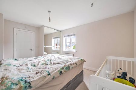 3 bedroom detached house to rent - Photo 4