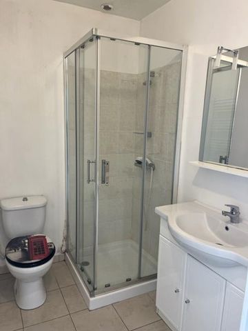 Location Appartement 2 pièces 37m² NIMES 30000 - Photo 2