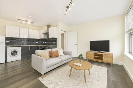 London Road, London, SW16 - Photo 3