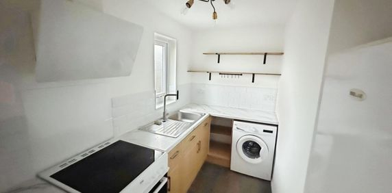 1 bedroom Flat To Let Total Size: 291 SQ FT - Photo 2