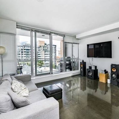 Pet Friendly DOWNTOWN VANCOUVER 2BED 1Bath + Parking Furnished - Photo 1