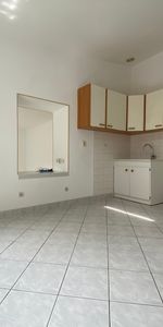 Location Appartement 1 pièce 28m² - Photo 3