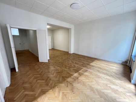 Verhuur appartement 2 kamers, 130m² - Photo 2